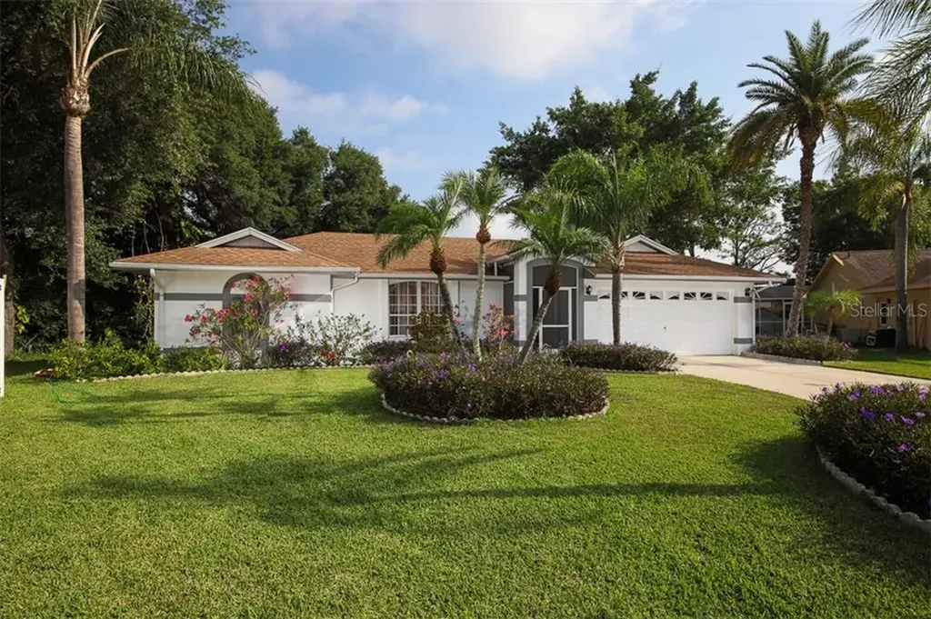 6902 9th Court E Sarasota FL 34243
