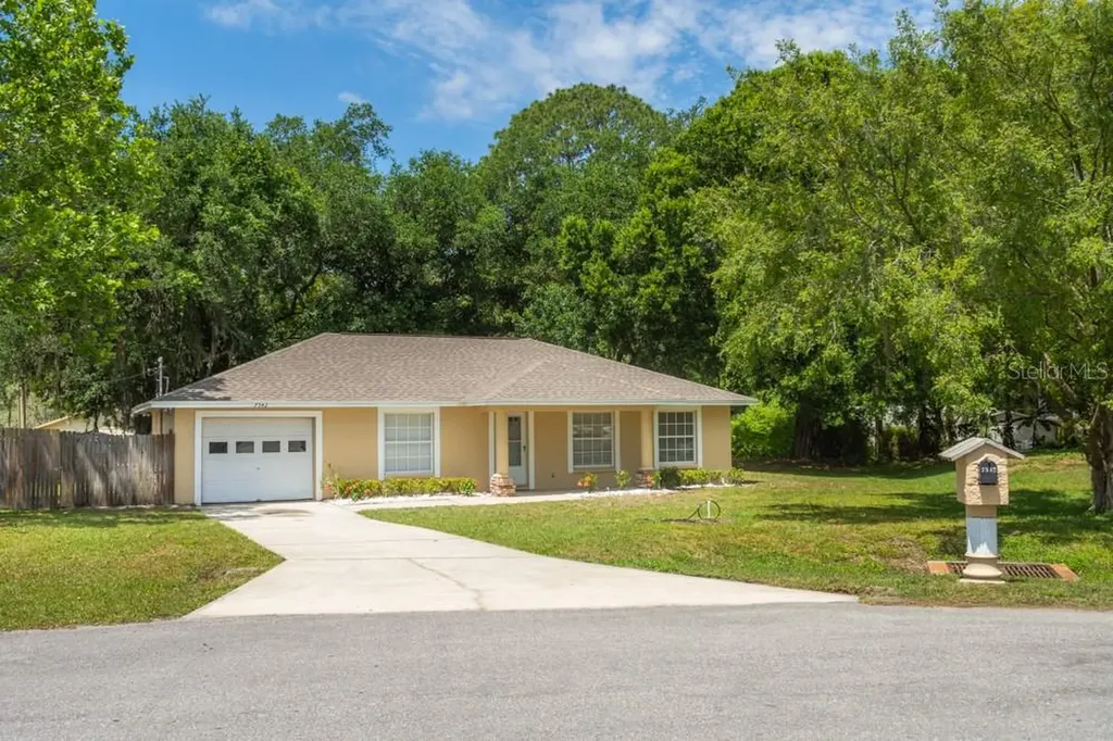 7542 Eastview Place Lakeland FL 33810