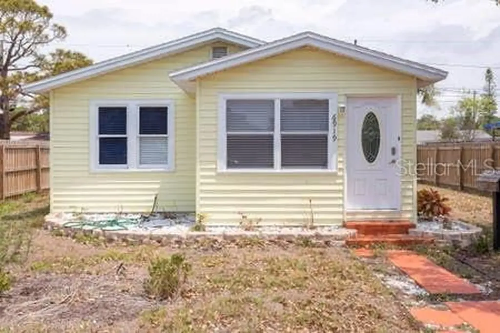 6919 3rd Avenue N St Petersburg FL 33710