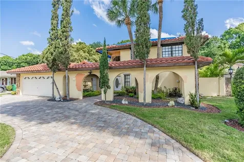 2705 W Woodlawn Avenue Tampa FL 33607