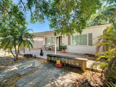 824 67th Street S St Petersburg FL 33707