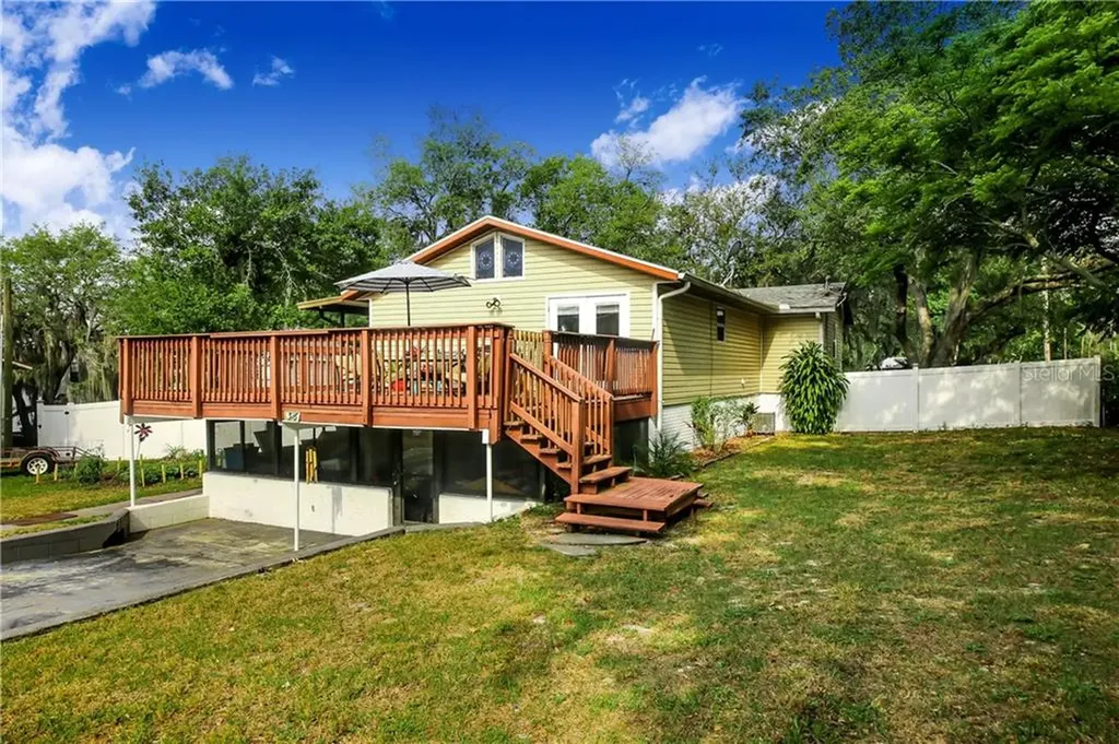 316 Callitris Avenue Polk City FL 33868