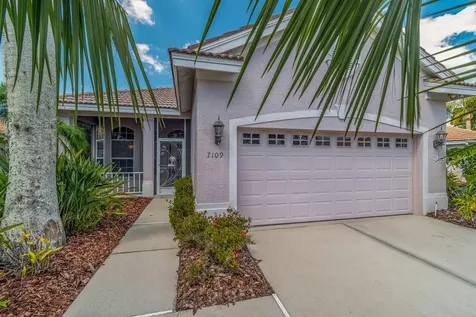 7109 Drewrys Bluff Bradenton FL 34203