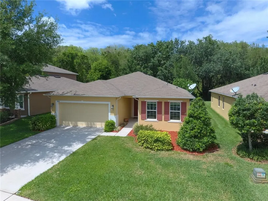 4914 Waters Gate Drive Tavares FL 32778