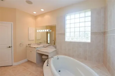 4871 Luster Leaf Lane Sarasota FL 34241