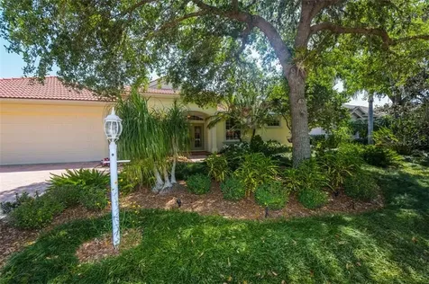 4871 Luster Leaf Lane Sarasota FL 34241