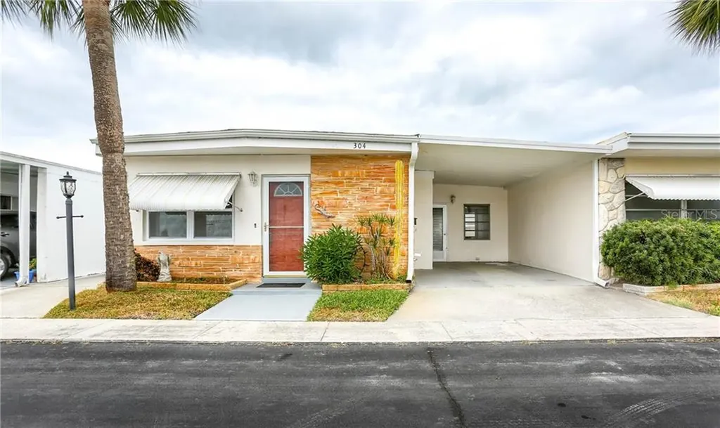 250 Rosery Road NW Largo FL 33770