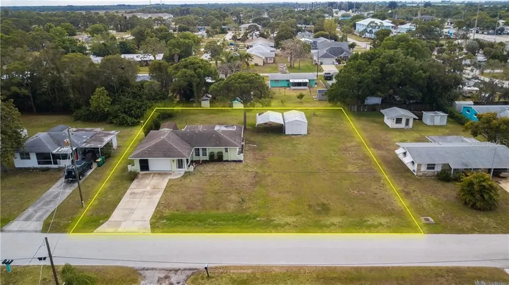2033 Pennsylvania Avenue Englewood FL 34224