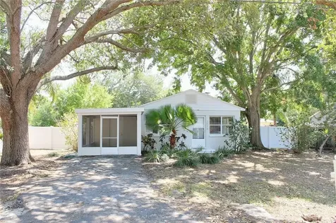 3016 W Van Buren Drive Tampa FL 33611