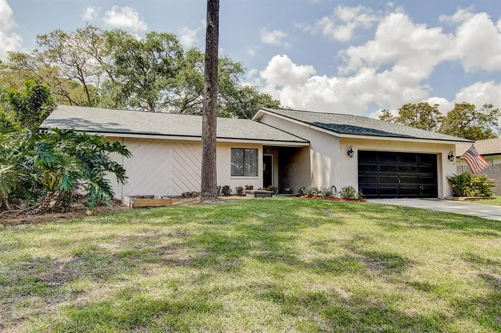 2564 Knotty Pine Way Clearwater FL 33761