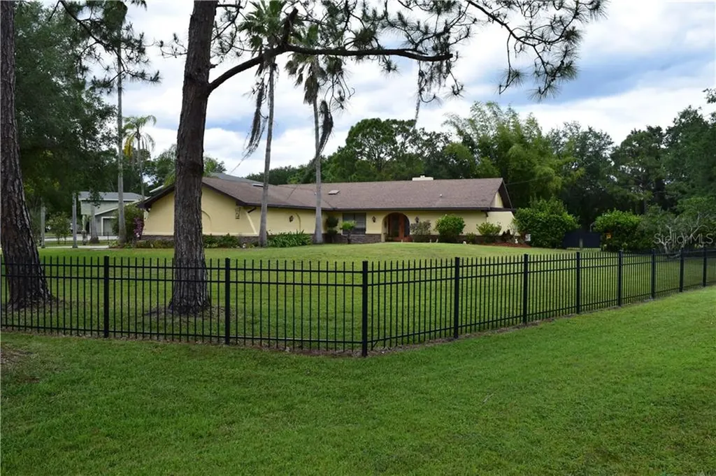 12501 Clydesdale Court Tampa FL 33626