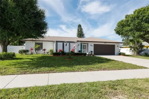 524 Saturn Avenue Sarasota FL 34243