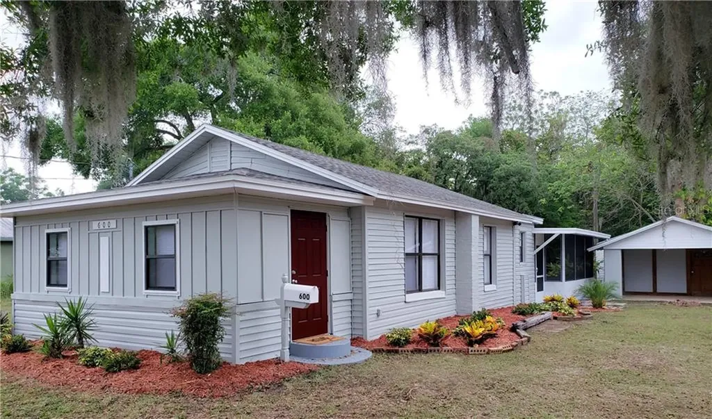 600 N Disston Avenue Tavares FL 32778