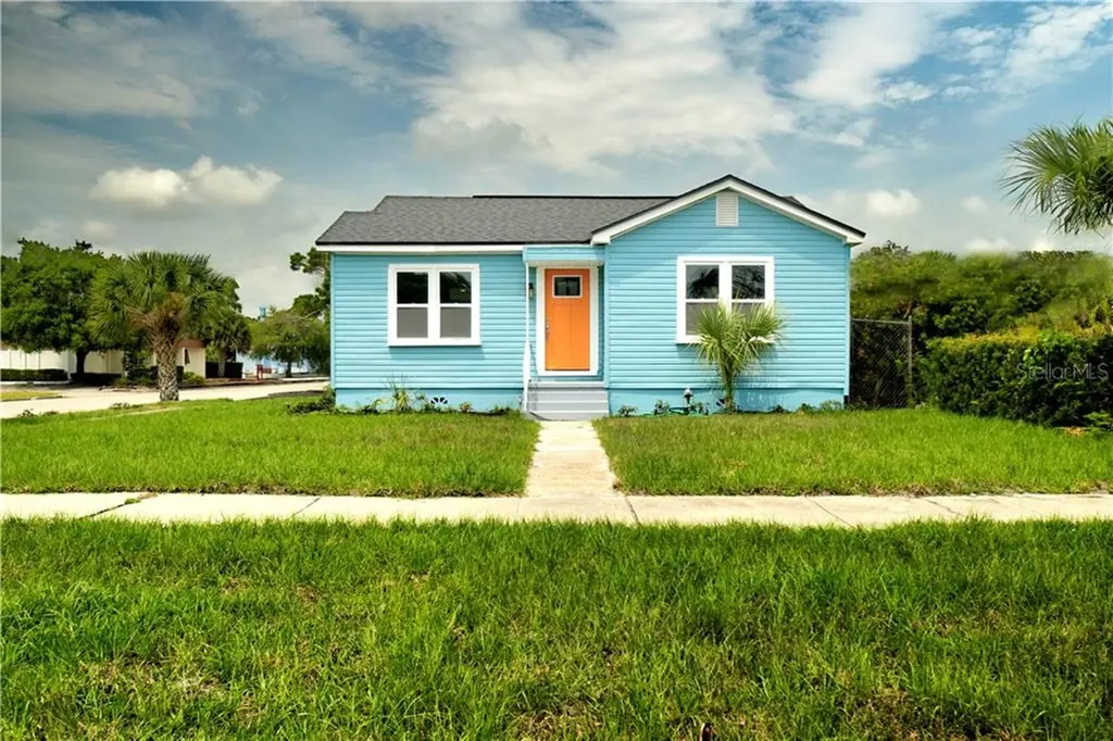 3863 1st Avenue S St Petersburg FL 33711