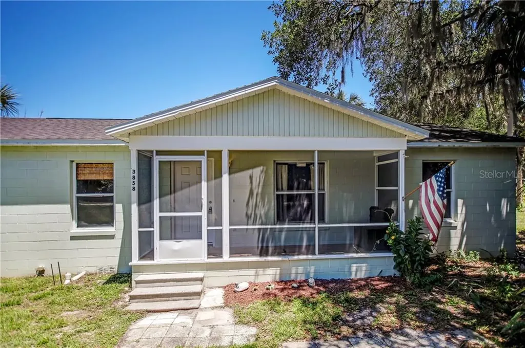 3858 Marion Avenue Geneva FL 32732