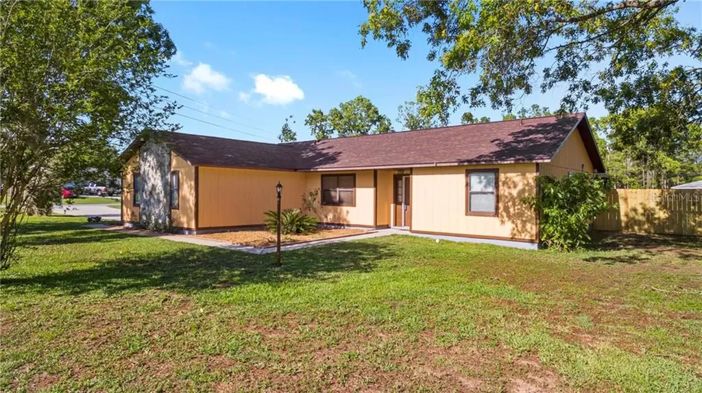 2 Fir Trail Way Ocala FL 34472
