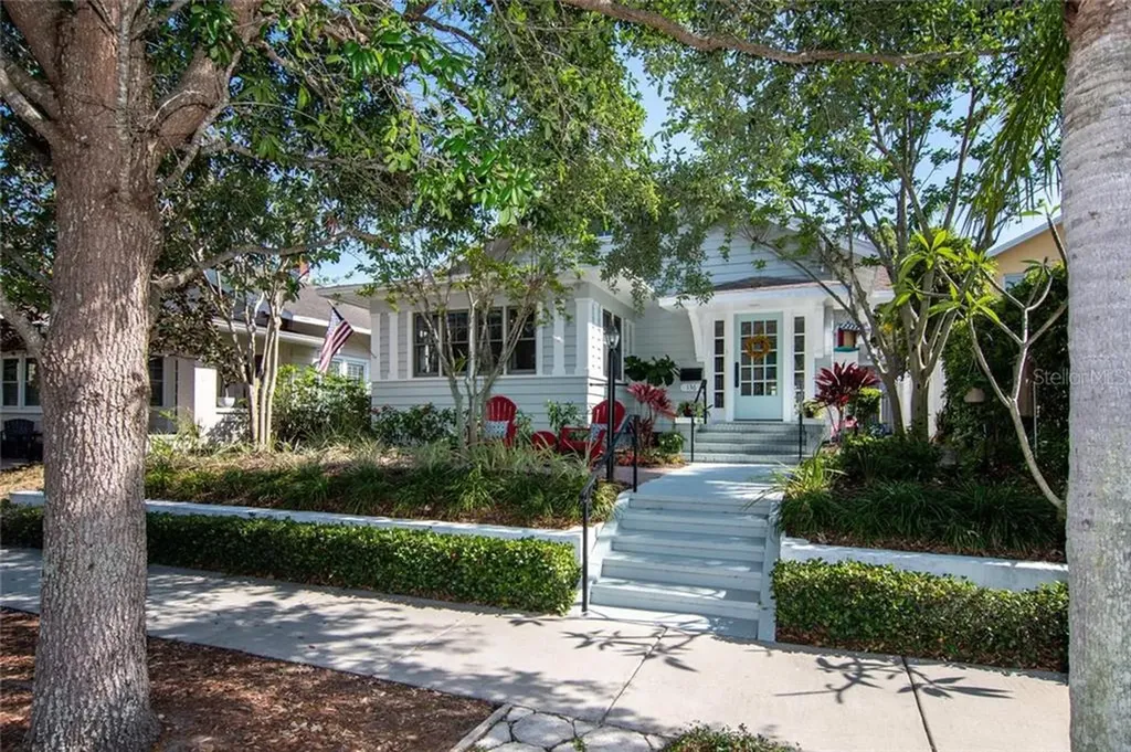 136 16th Avenue NE St Petersburg FL 33704