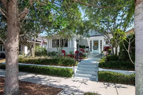 136 16th Avenue NE St Petersburg FL 33704