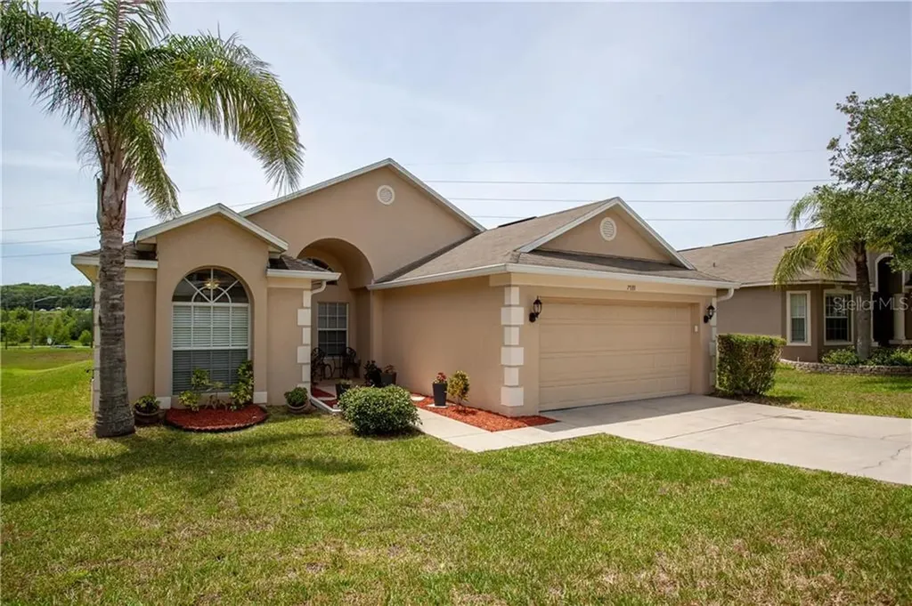 7539 Merchantville Circle Zephyrhills FL 33540