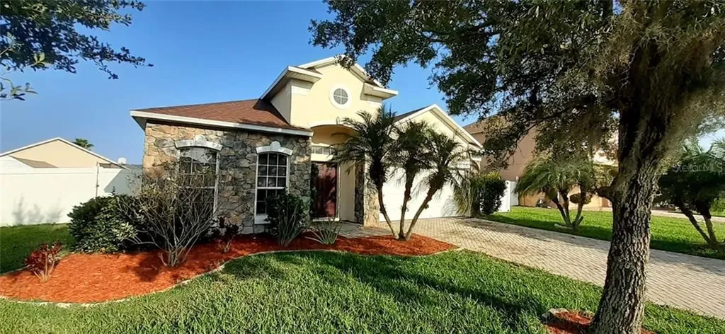 2707 Eagle Glen Circle Kissimmee FL 34746