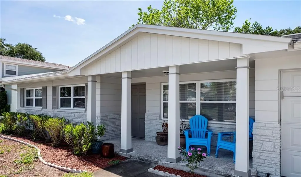 13574 Bellewood Avenue Seminole FL 33776