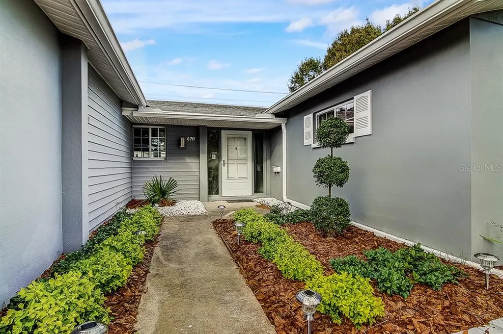 6741 13th Avenue N St Petersburg FL 33710