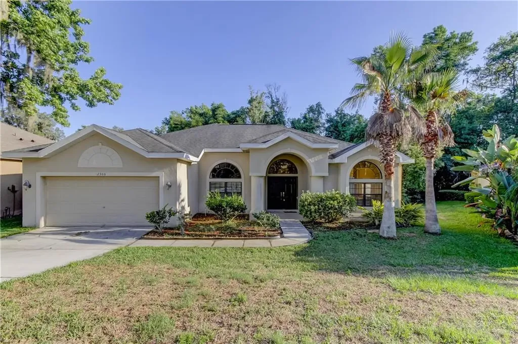 12306 Woodlands Circle Dade City FL 33525