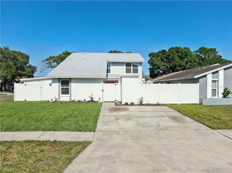 10721 Meadowglen Lane Tampa FL 33624