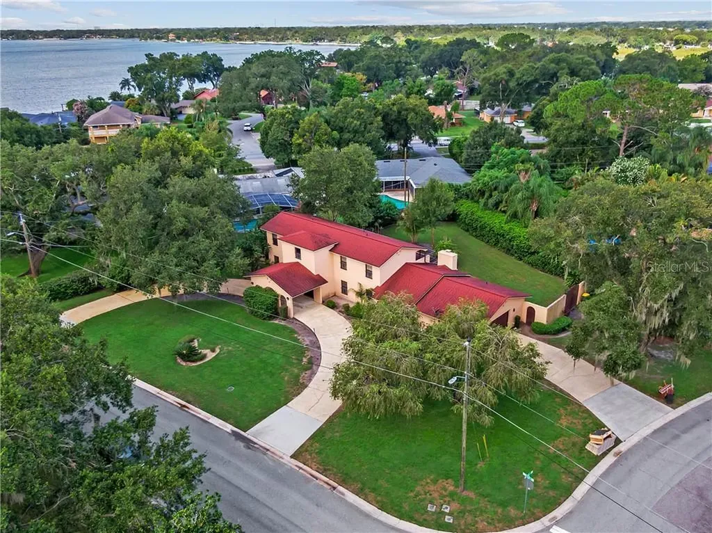 5012 Gran Lac Avenue Belle Isle FL 32812