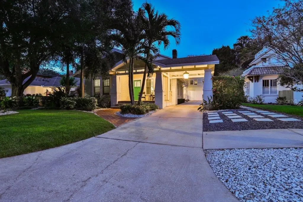 3213 W Harbor View Avenue Tampa FL 33611