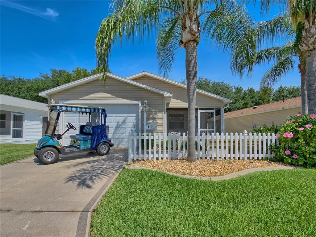 2563 Hialeah Avenue The Villages FL 32162