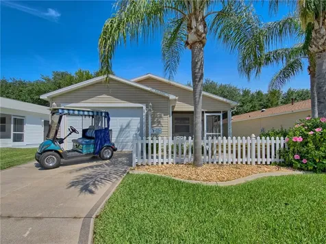 2563 Hialeah Avenue The Villages FL 32162