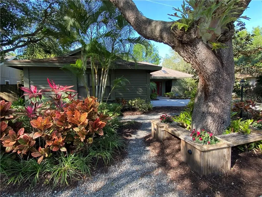4117 Woodview Drive Sarasota FL 34232