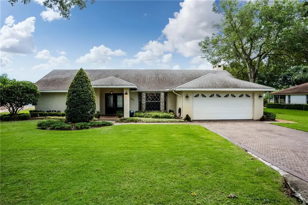 934 Lake Deeson Point Lakeland FL 33805