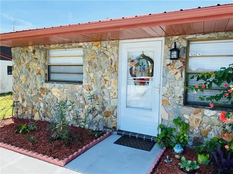 19 W Sunshine Lane Avon Park FL 33825