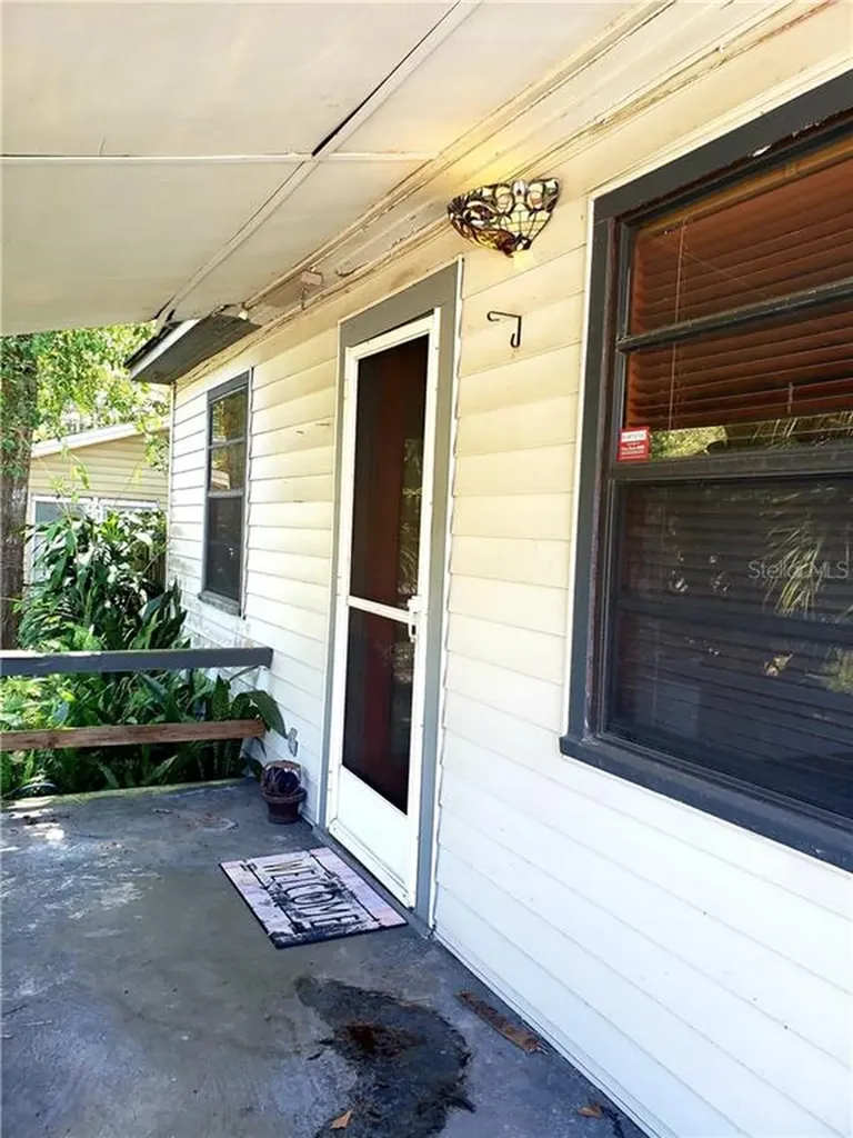 1611 E Linden Avenue Tampa FL 33604