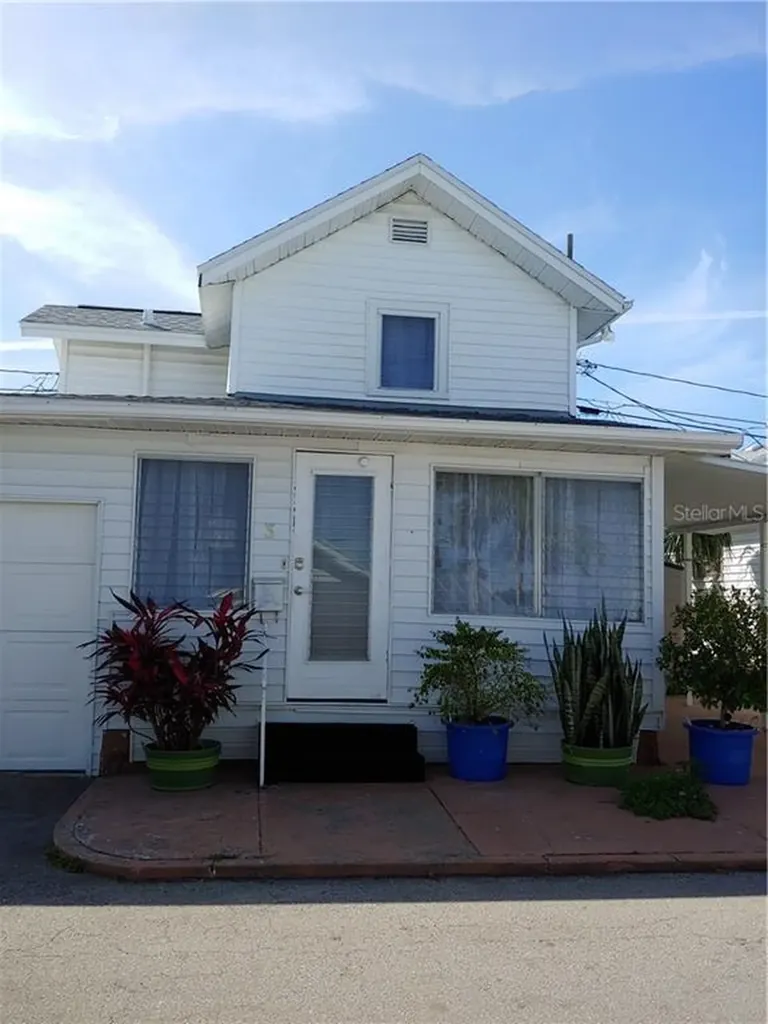 3 Oak Street Bradenton FL 34208