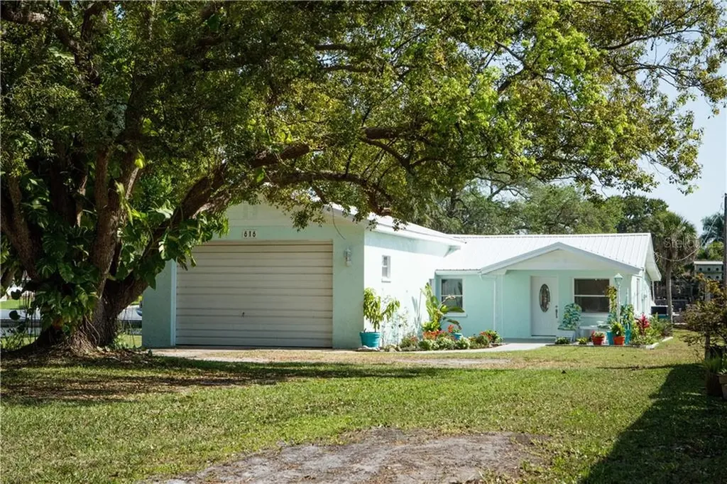 616 69th Avenue W Bradenton FL 34207