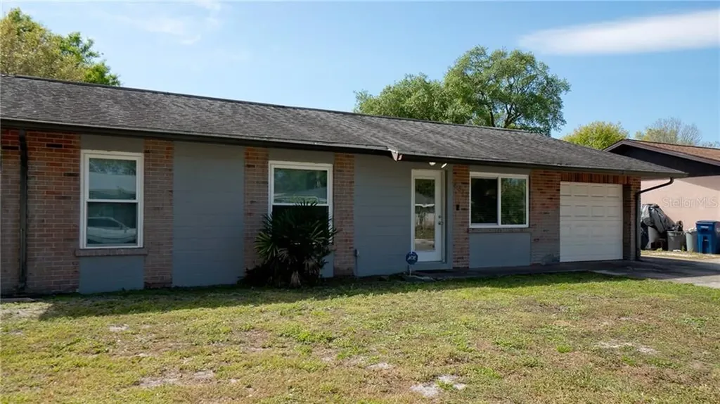 6512 2nd Avenue NE Bradenton FL 34208