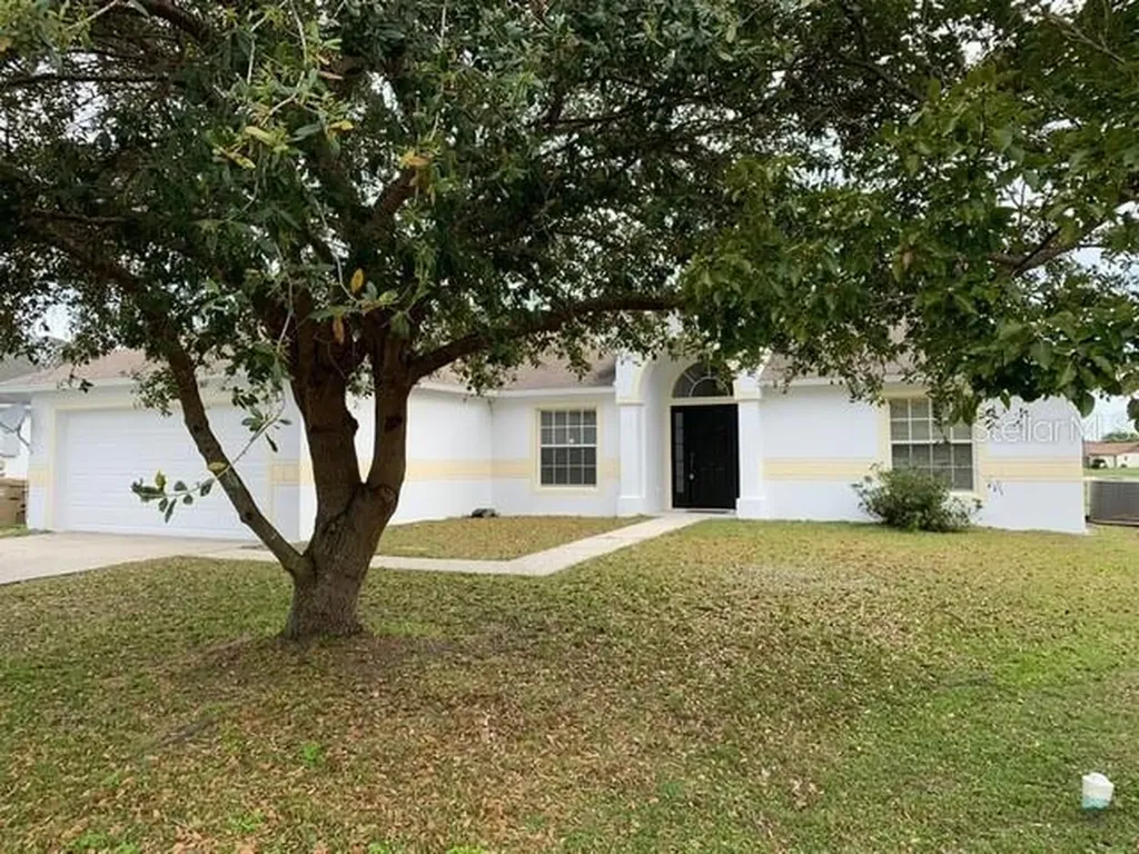 327 Corsica Court Kissimmee FL 34758