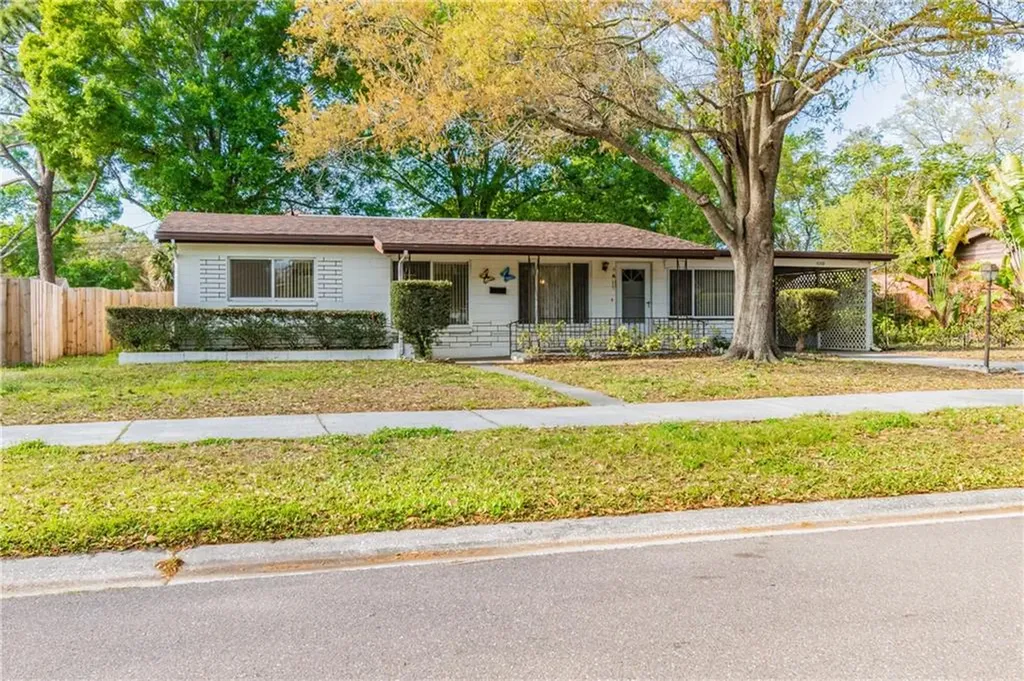 1038 53rd Avenue N St Petersburg FL 33703