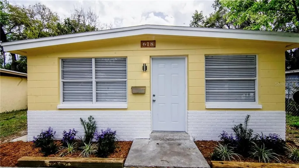 618 Newton Avenue S St Petersburg FL 33701