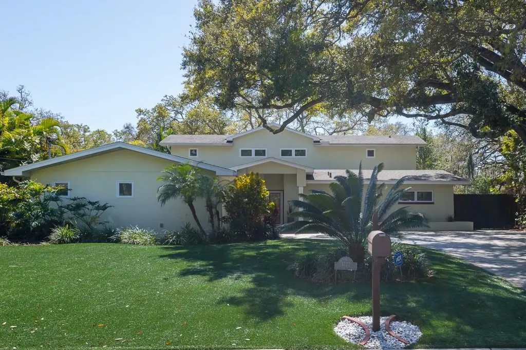 4722 W Laurel Road Tampa FL 33629