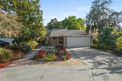 33336 Fountain Lane Leesburg FL 34788
