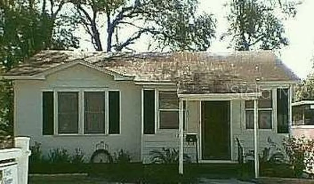 1221 E Flora Street Tampa FL 33604