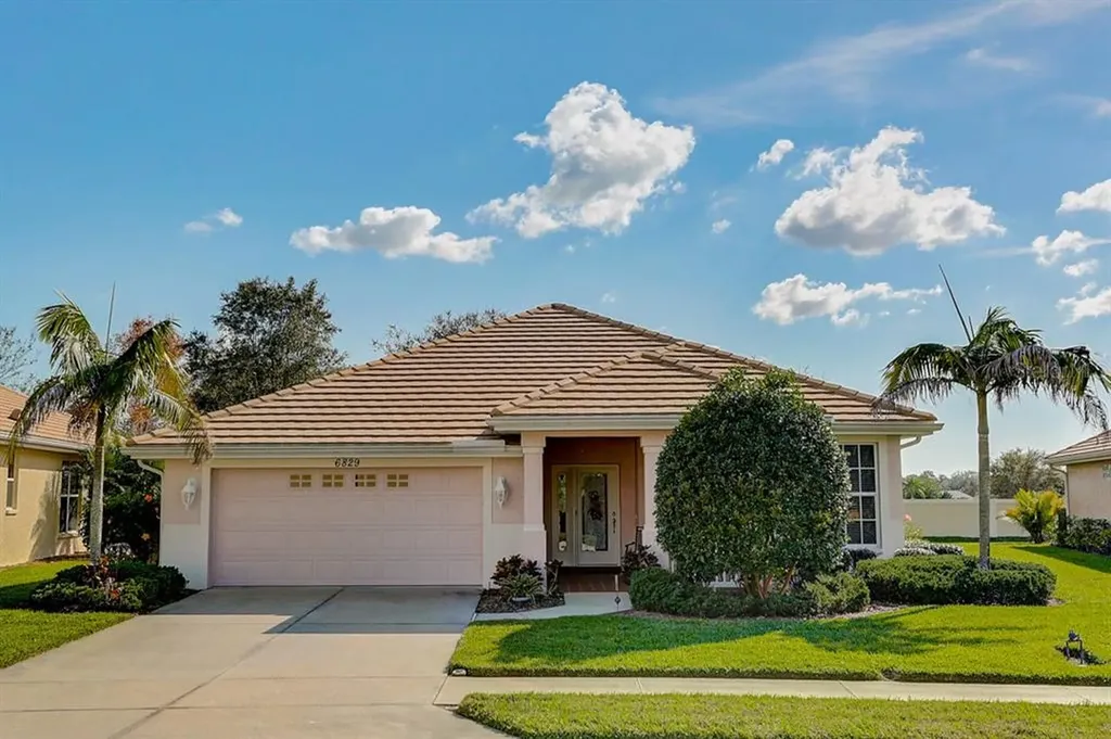 6829 Grand Cypress Boulevard North Port FL 34287