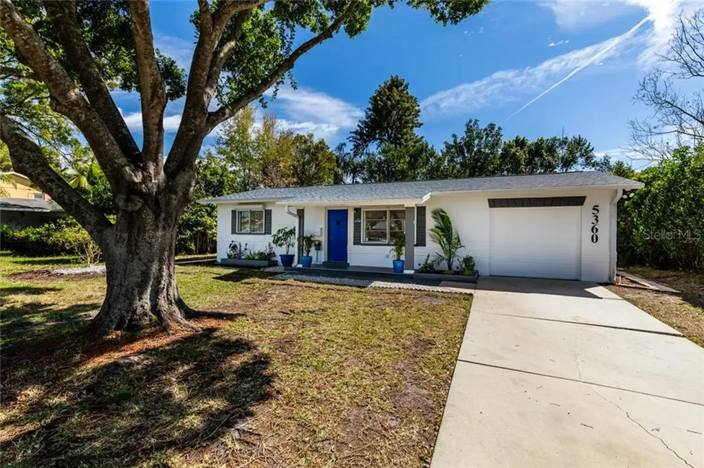 5360 14th Avenue N St Petersburg FL 33710