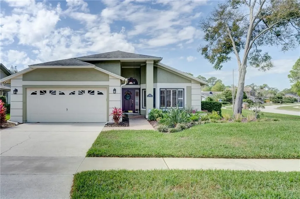 14610 Village Glen Circle Tampa FL 33618