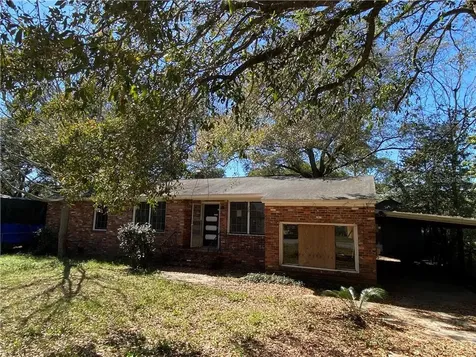 15 Kennington Drive Pensacola FL 32507