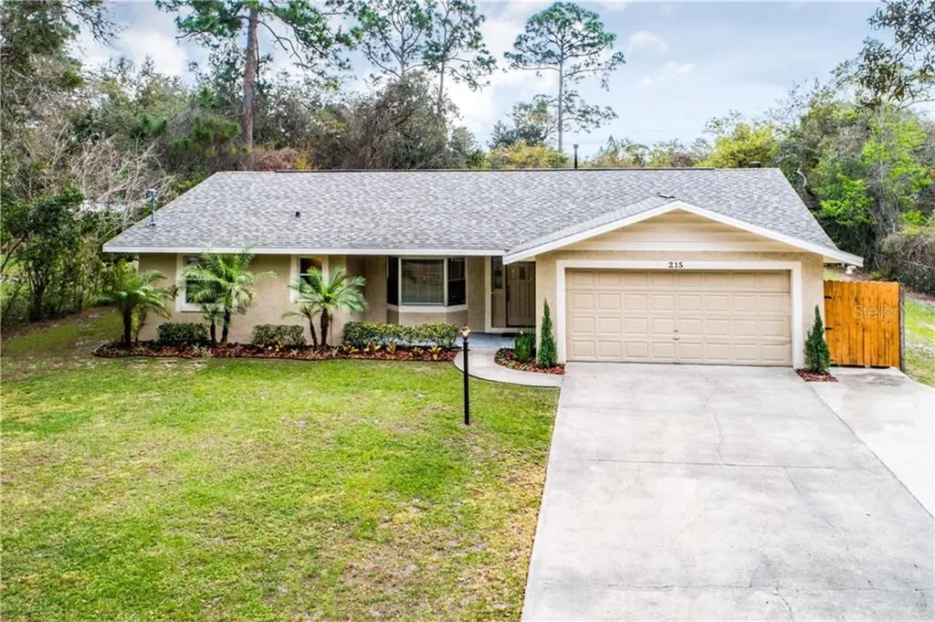 215 Alta Vista Street Debary FL 32713